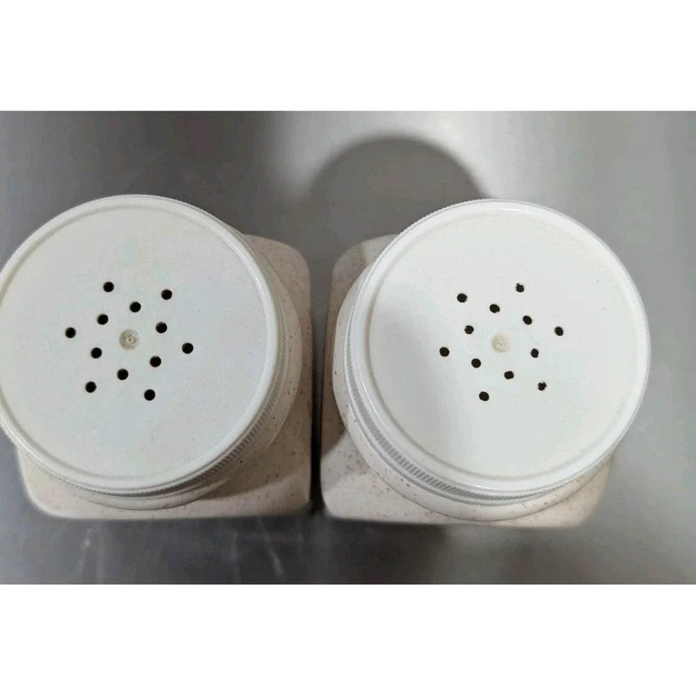 Vintage‎ Homemade Ceramic Salt And Pepper Shakers With Flower Bouquet